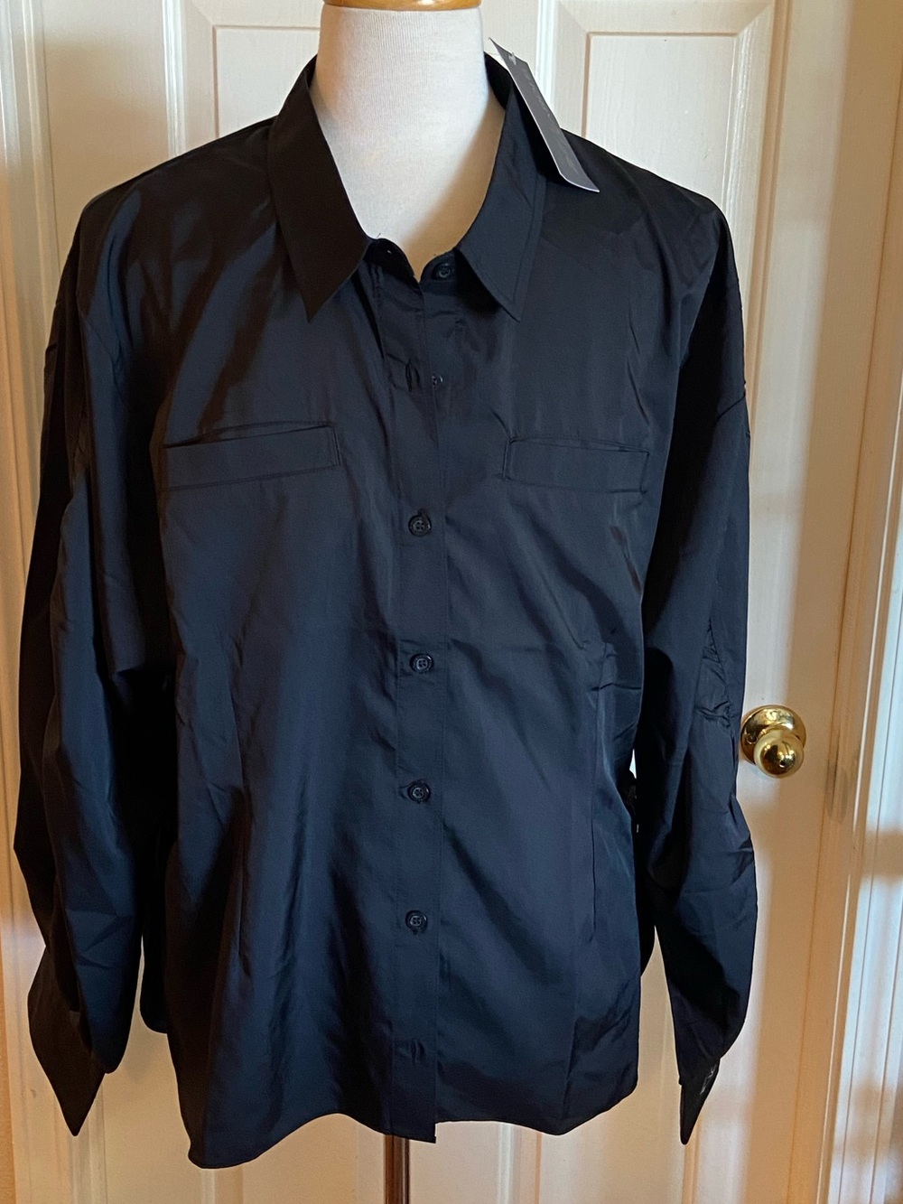 NWT Reebok Cardi-B Sz 3X Women’s Black Cut-out LE Long Sleeve Button Blouse Top